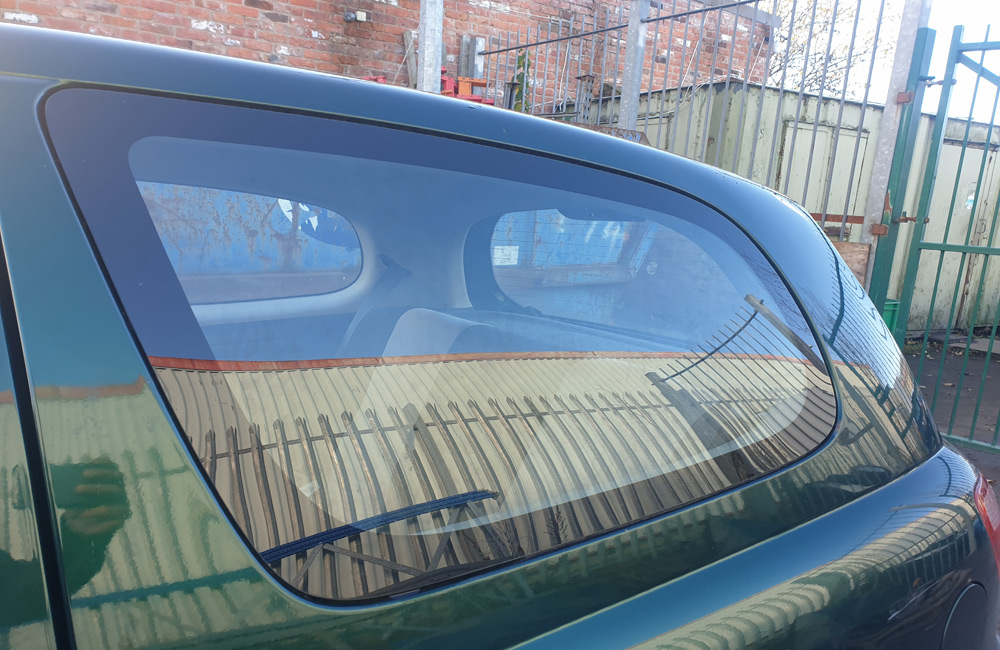 Toyota Yaris GS Quarter window glass passenger side rear